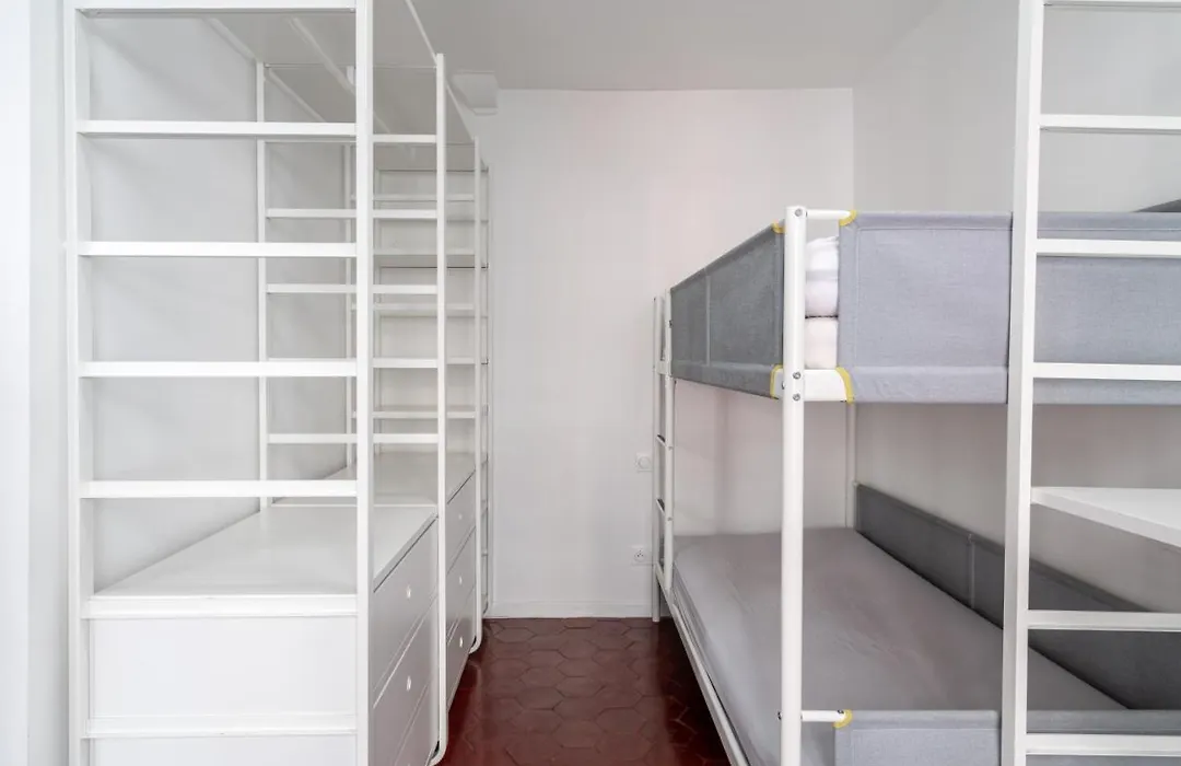 Logement entier à Paris-1